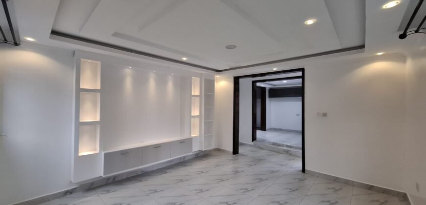 four bedroom Masonite to let