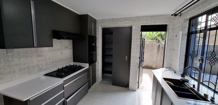 four bedroom Masonite to let