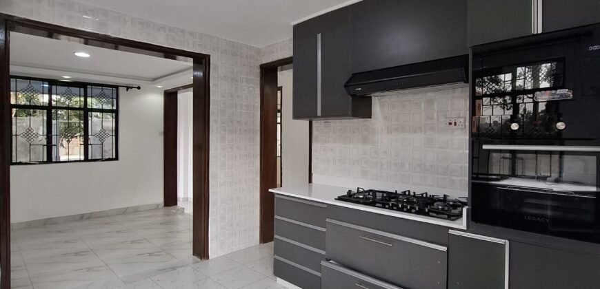 four bedroom Masonite to let