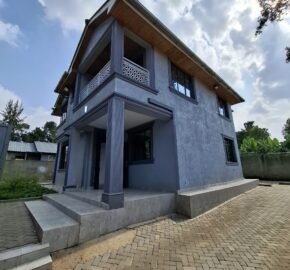 four bedroom Masonite to let