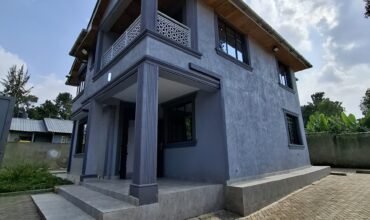 four bedroom Masonite to let