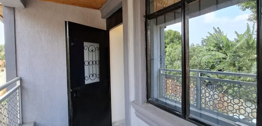 four bedroom Masonite to let
